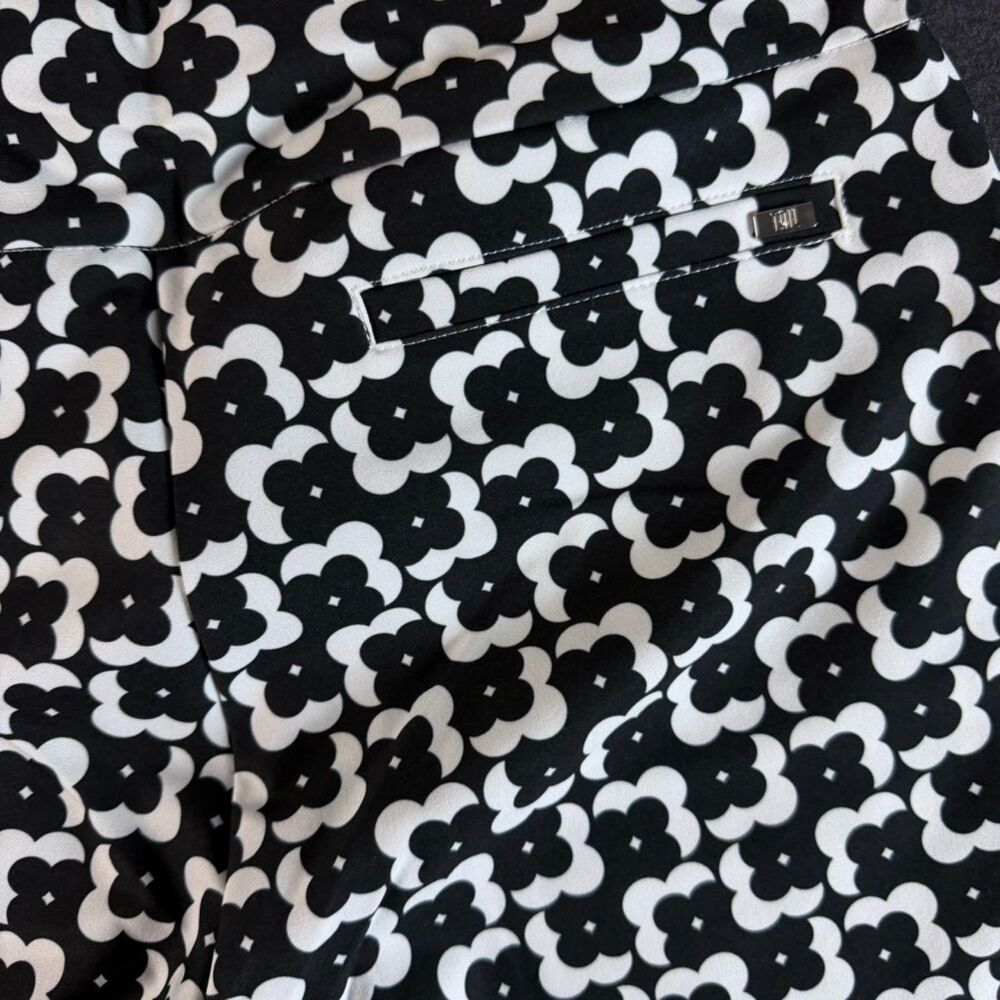 NWT Tail Activewear Braxton 18" Golf Shorts Mod Flower Black White Size 6 - Picture 5 of 9